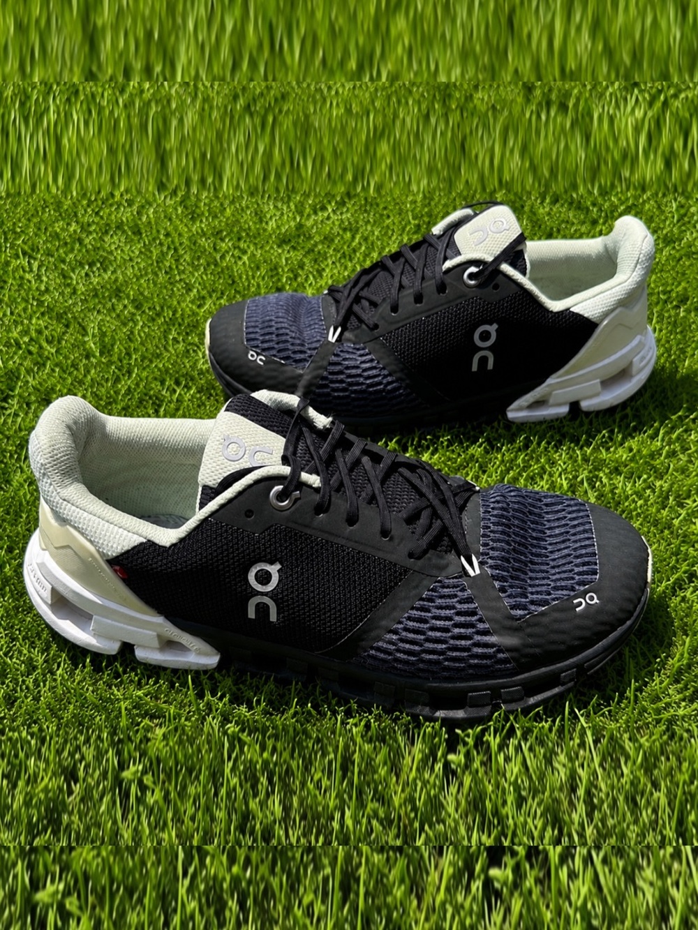 On Cloudswift 3 W 8.5 Navy and mint green runners - Picture 1 of 6
